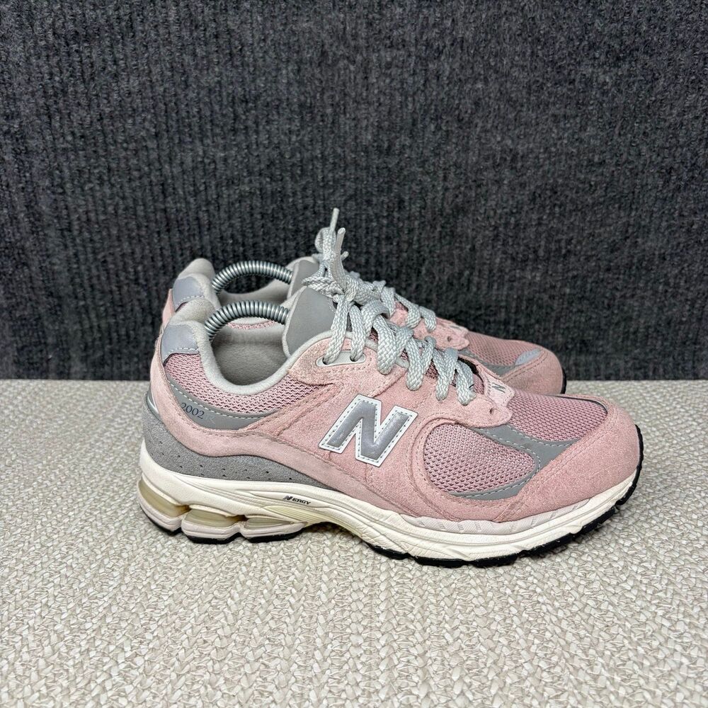 New Balance 2002R Orb Pink Grey Suede Athletic Shoes Women’s 6 D M2002RFC